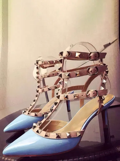 Women's Blue Patent Leather Kitten Heel Pumps #Favs03030740