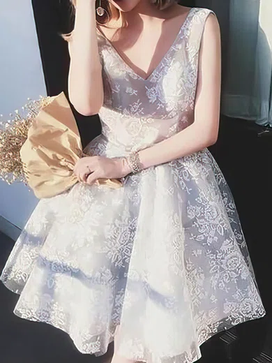 A-line V-neck Lace Knee-length Short Prom Dresses With Appliques Lace #Favs020020110492