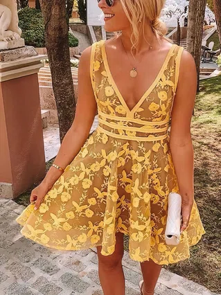 A-line V-neck Lace Short/Mini Homecoming Dresses With Appliques Lace #Favs020108953 A-line V-neck Lace Short/Mini Homecoming Dresses With Appliques Lace #Favs020108953