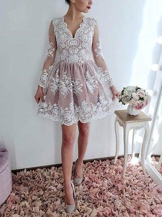 A-line V-neck Tulle Short/Mini Homecoming Dresses With Appliques Lace #Favs020108962 A-line V-neck Tulle Short/Mini Homecoming Dresses With Appliques Lace #Favs020108962