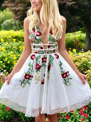 A-line V-neck Tulle Short/Mini Homecoming Dresses With Lace Appliques Lace #Favs020109084 A-line V-neck Tulle Short/Mini Homecoming Dresses With Lace Appliques Lace #Favs020109084