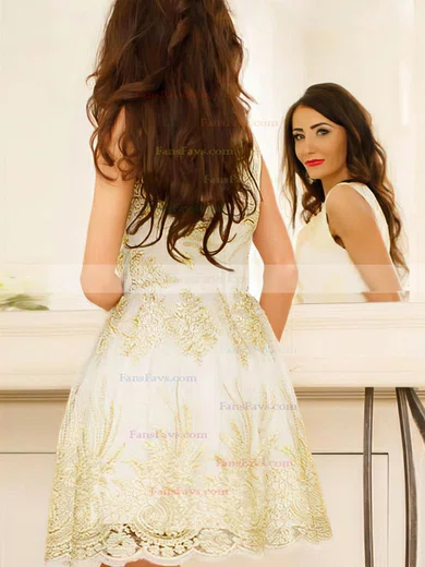 A-line V-neck Lace Short/Mini Homecoming Dresses With Appliques Lace #Favs020110554