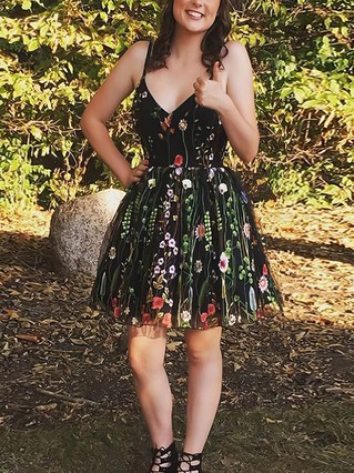 A-line V-neck Lace Tulle Short/Mini Homecoming Dresses With Appliques Lace #Favs020110527 A-line V-neck Lace Tulle Short/Mini Homecoming Dresses With Appliques Lace #Favs020110527