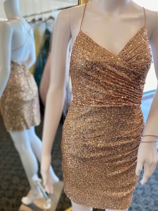 Sheath/Column V-neck Sequined Short/Mini Homecoming Dresses With Ruffles #Favs020109844