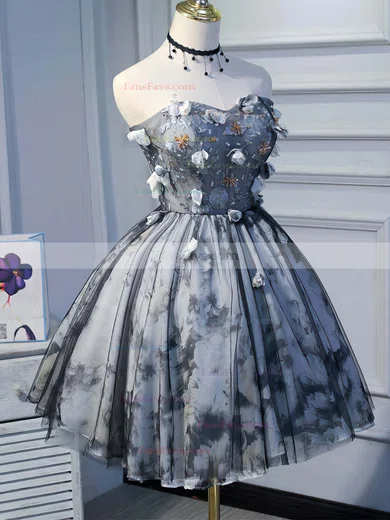 A-line Sweetheart Lace Tulle Knee-length Homecoming Dresses With Appliques Lace #Favs020110137