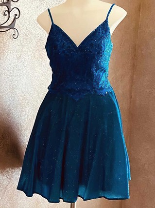 A-line V-neck Shimmer Crepe Short/Mini Homecoming Dresses With Appliques Lace #Favs020110878 A-line V-neck Shimmer Crepe Short/Mini Homecoming Dresses With Appliques Lace #Favs020110878