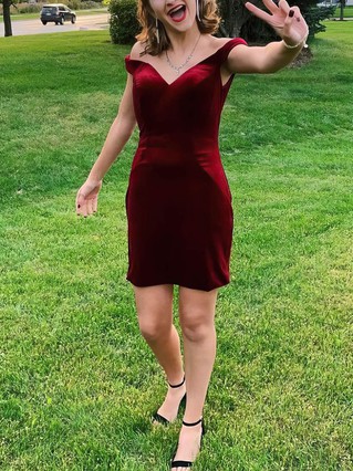 Sheath/Column Off-the-shoulder Velvet Short/Mini Homecoming Dresses #Favs020110996 Sheath/Column Off-the-shoulder Velvet Short/Mini Homecoming Dresses #Favs020110996