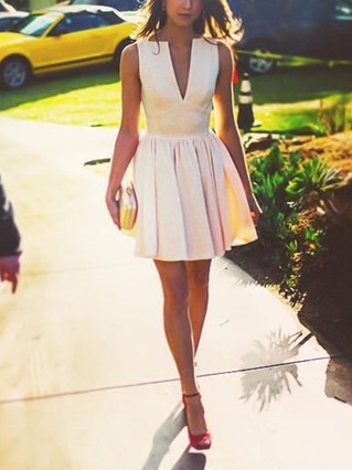 A-line V-neck Chiffon Short/Mini Homecoming Dresses #Favs020111505